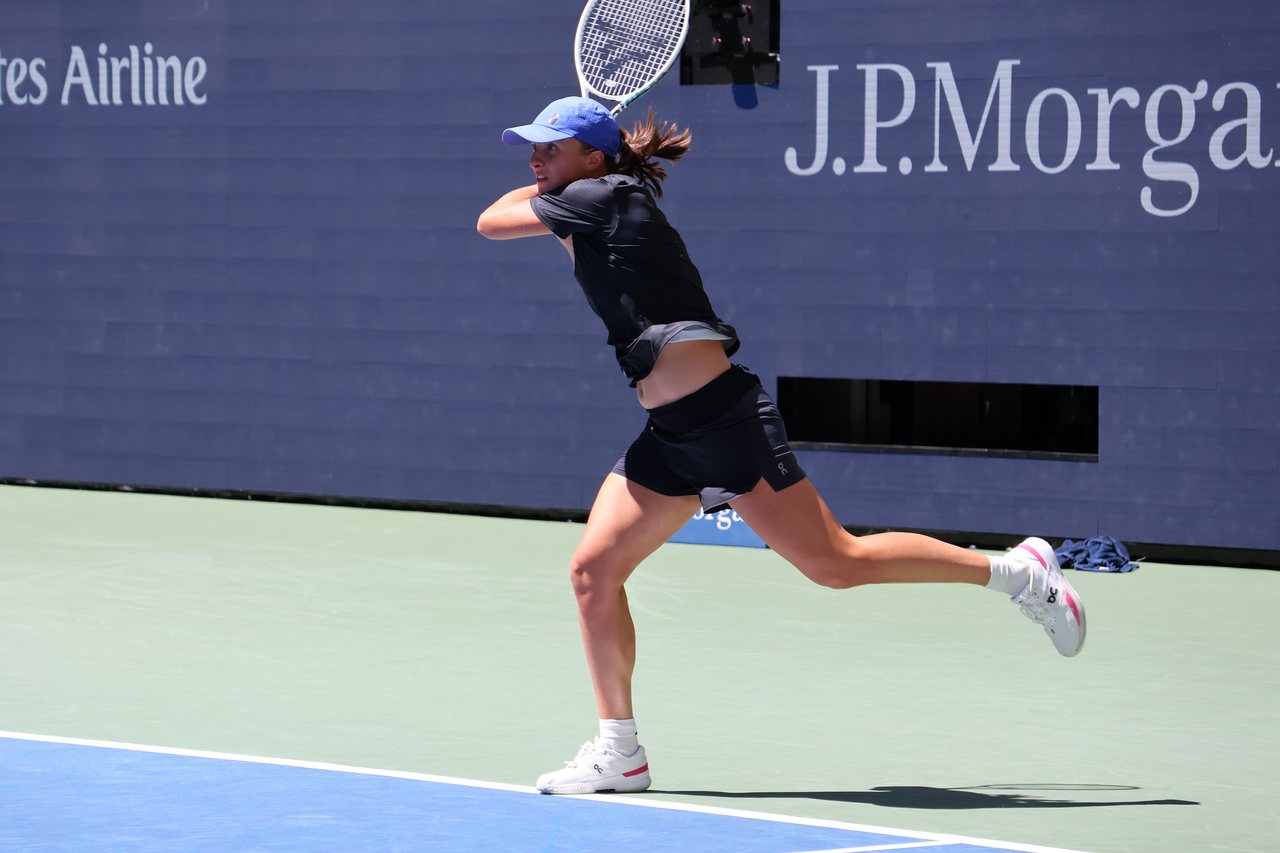 Iga Swiatek bat Xinyu Gao et se qualifie pour les 16es de finale à Pékin