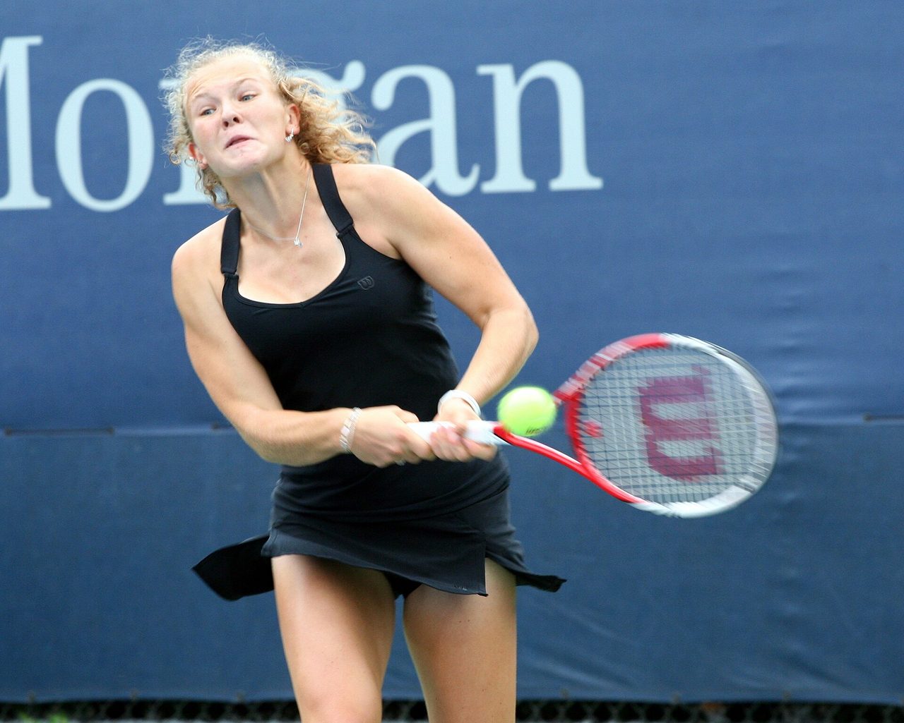 Siniakova and Shuai Zhang reach the quarterfinals at the WTA 1000 in Beijing