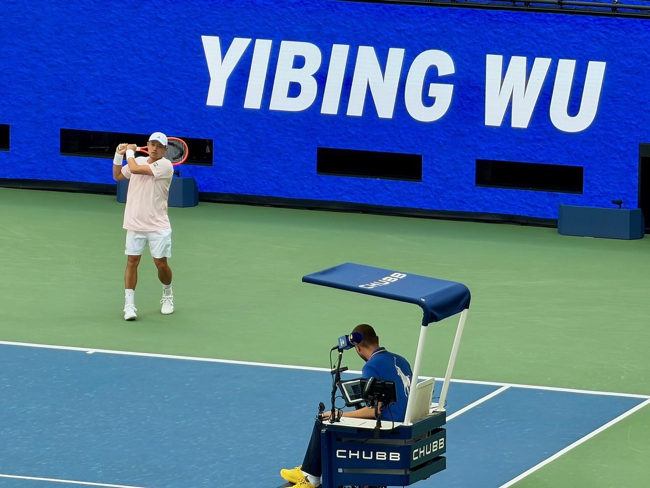 Yibing Wu defeats Michael Zheng at the Shanghai Masters